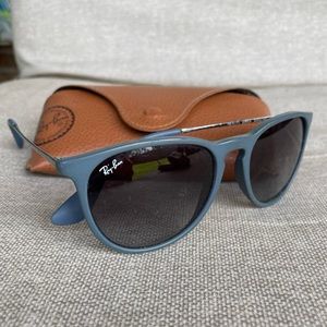 Ray-Ban Erika Sunglasses Blue Gray